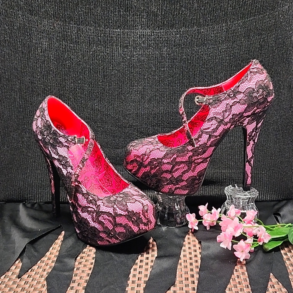Sz 9 Pink & Black lace Bordello heels